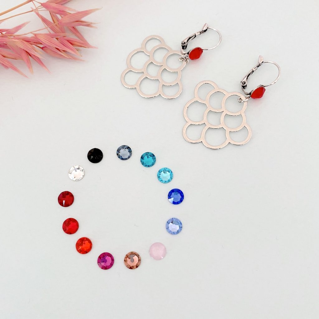 Boucles D'oreilles Dormeuses Argentées Avec Cristal Boréal - Modèle *3332 - Occasion
