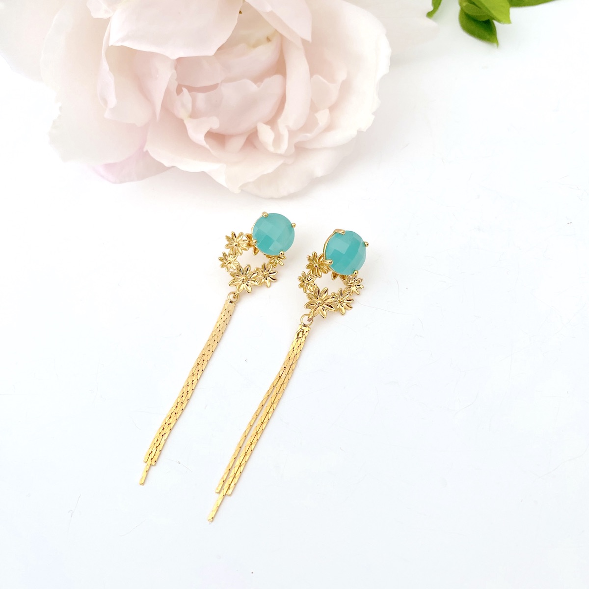 Boucles d'oreille Ancolie - plaqué or – Image 4