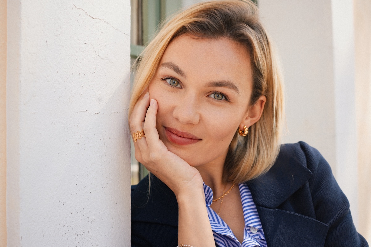 Boucles d'oreille Rosalie - plaqué or – Image 3
