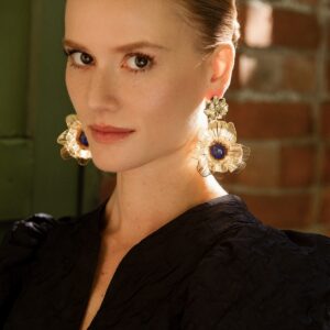 boucles d'oreilles xxl dorées à l'or fin et très légères personnalisables avec 8 couleurs au choix style mariage et grandes occasions