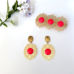boucles d'oreilles dorées à l'or fin fluo et très légères, personnalisables dans 8 coloris, idéales pour les mariages et ajouter une touche flash à votre tenue