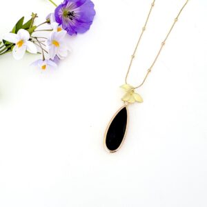 sautoir goutte larme pendentif en verre noir et chaine boules espacees doree a l or fin