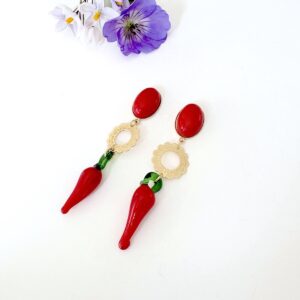 boucles doreille piment dorees a lor fin disponible sur clou ou clip joyeuses et lumineuses
