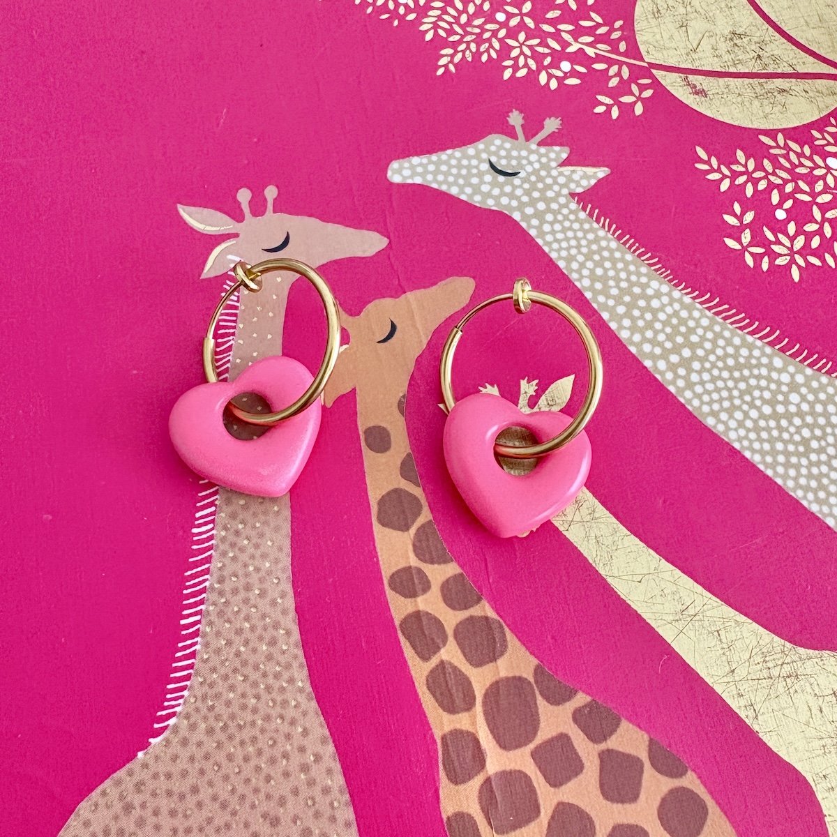 creole-a-clip-en-forme-de-coeur-rose-fluo