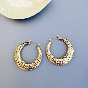 Boucles d'oreille créole martelée